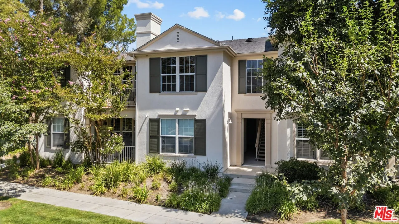 24136 Victoria Lane Unit 23 exterior